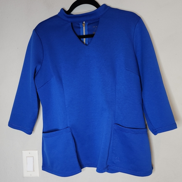 Jaanuu Blue Ponte Mock Neck V-neck 3/4 Sleeve Scrub Top Size XL - Picture 1 of 14
